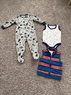 Bundle of 3 boy Pieces: A Footed One-Piece Pajamas, onesie & vest- all size 18M